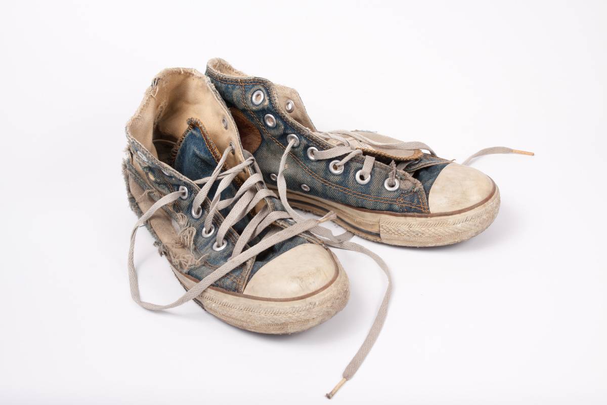 北東　勝負運　下がる　汚れた履き物