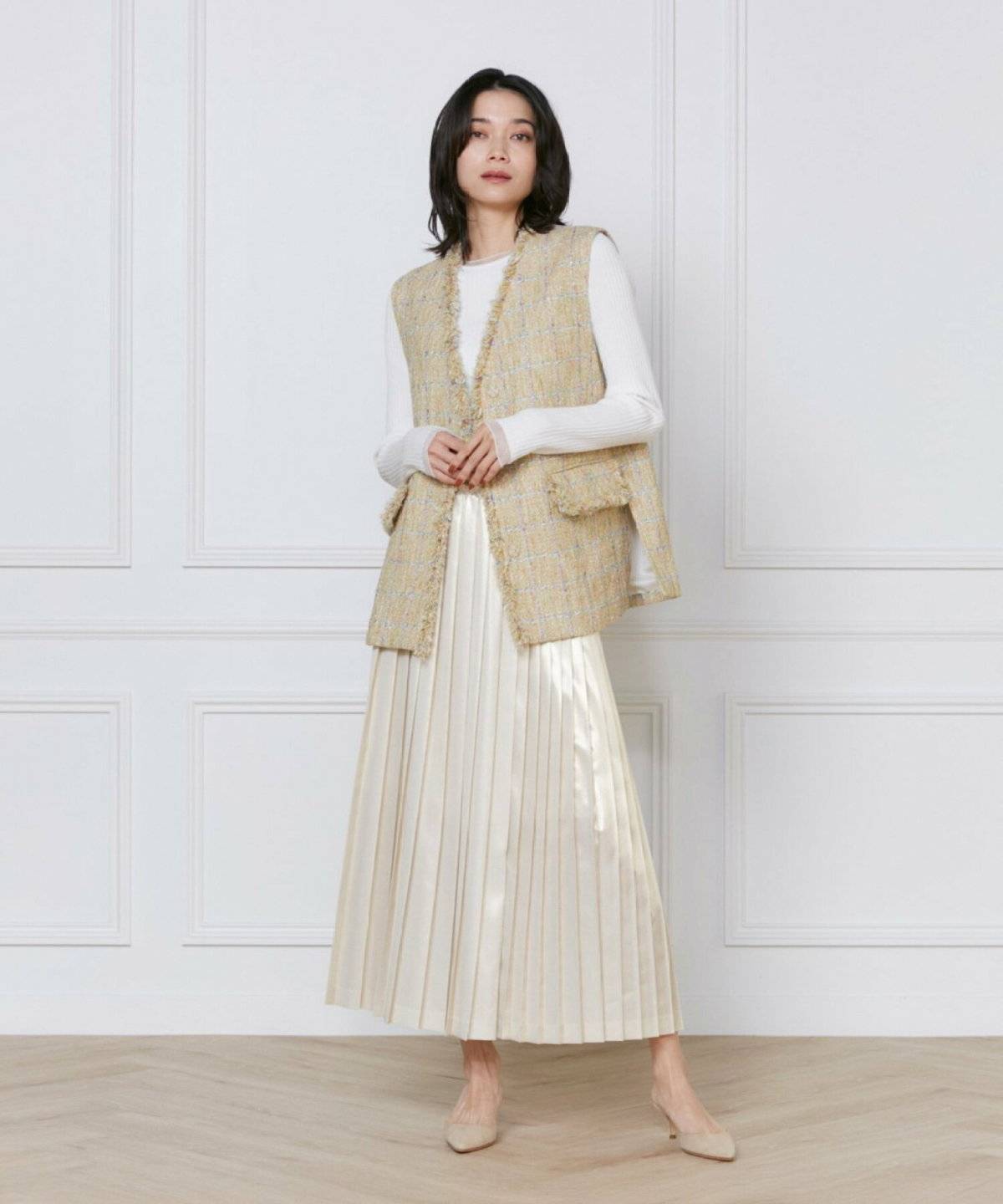 スカートコーデの女性