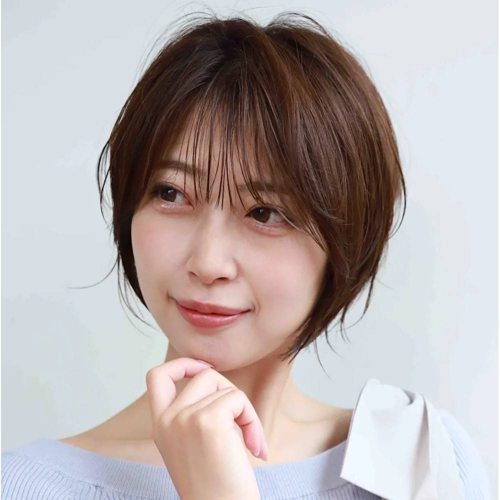 毛先ハネさせたショートレイヤー