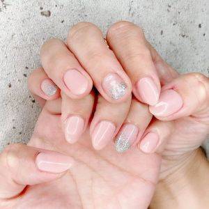 【2026年3月】春仕様にチェンジ。大人女子向け透け感ピンクネイル5選