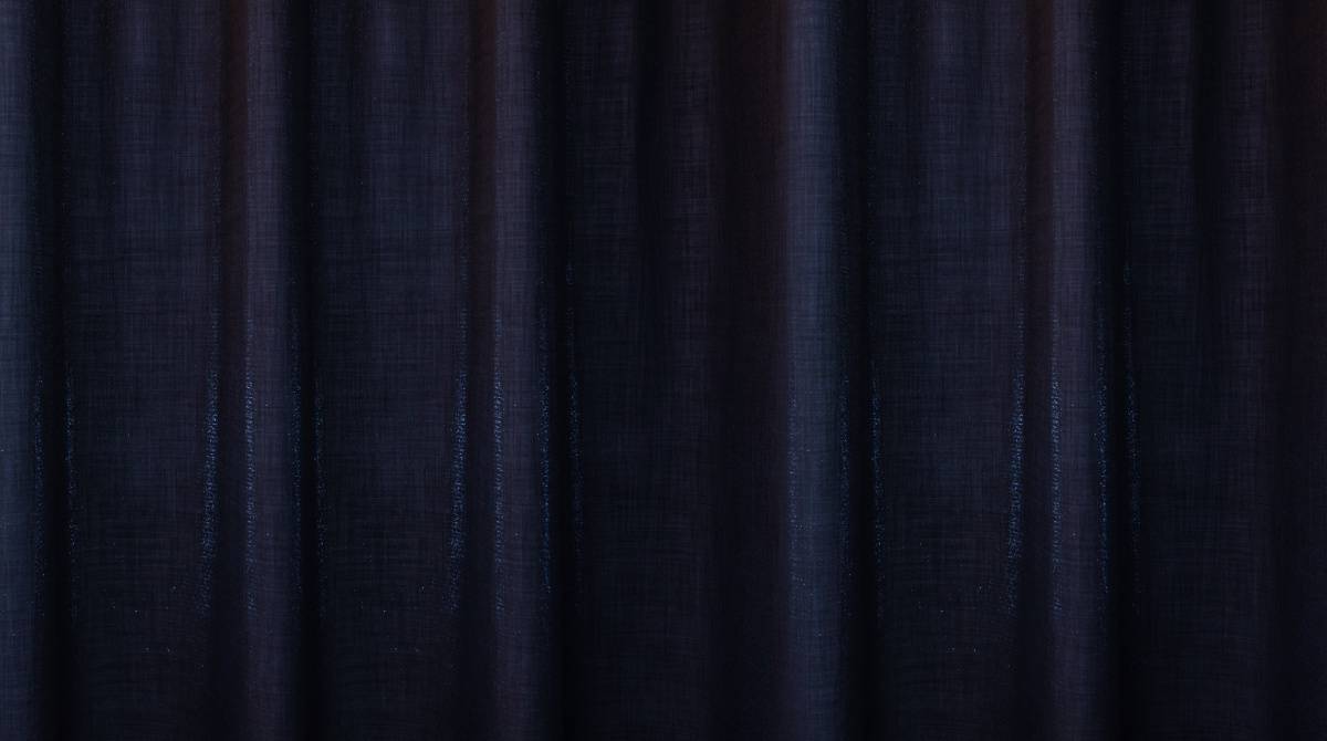 北西 勝負運 下がる カーテン 暗い色