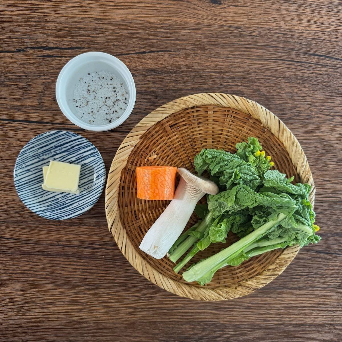 JAグループ公式の「エリンギ・人参・菜の花のバターソテー」のレシピ