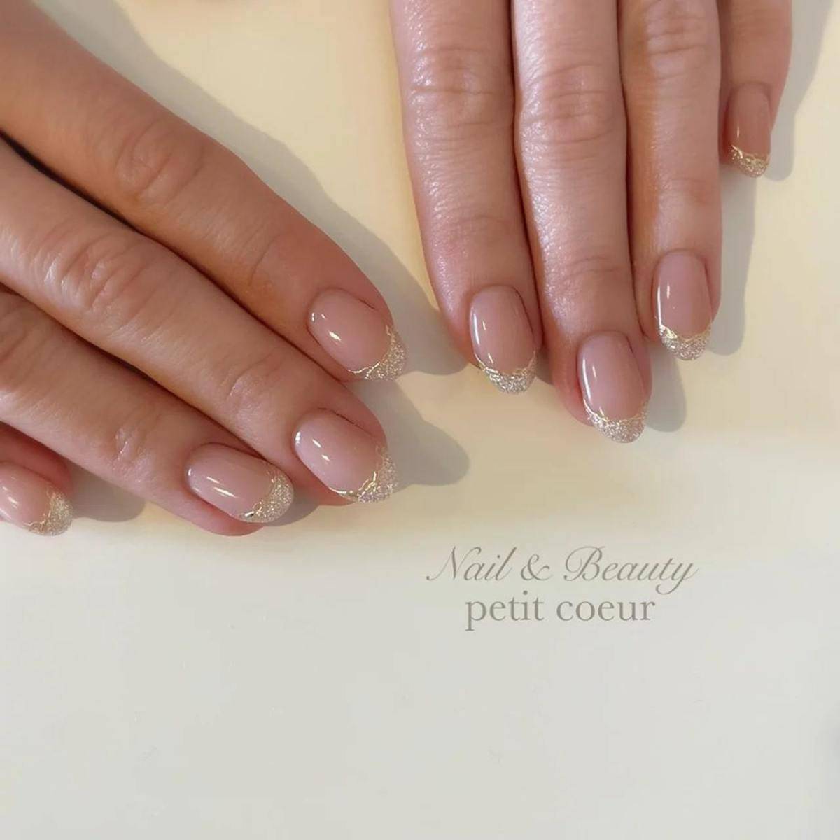 大人っぽいラメフレンチネイル
