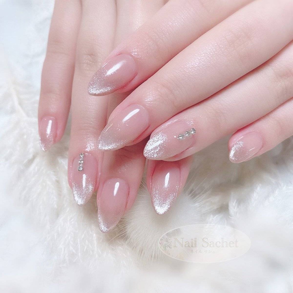 ヌーディーベージュネイル