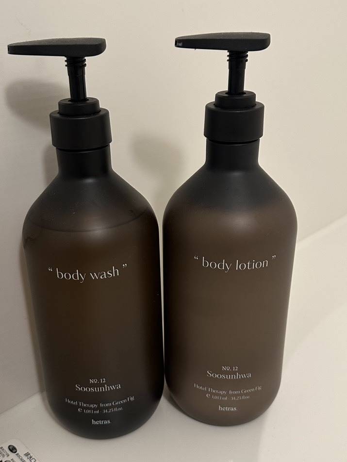 hetrasのホテルセラピー ボディウォッシュ&ボディローション