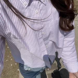 暖かい日はこれ♪“ピンクシャツ×優秀UNIQLOデニム”の好印象コーデ