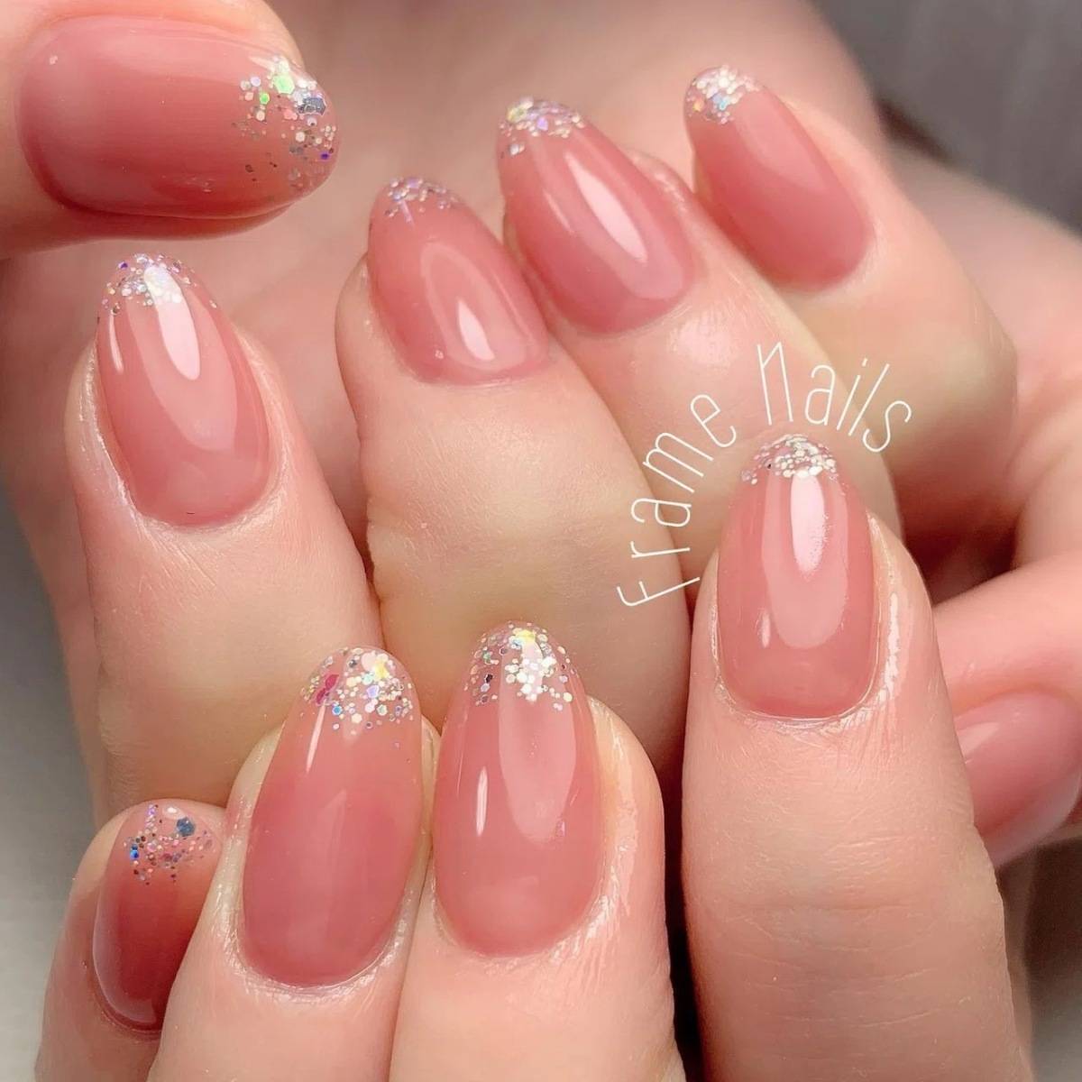 ちゅるんとしたピンクネイル