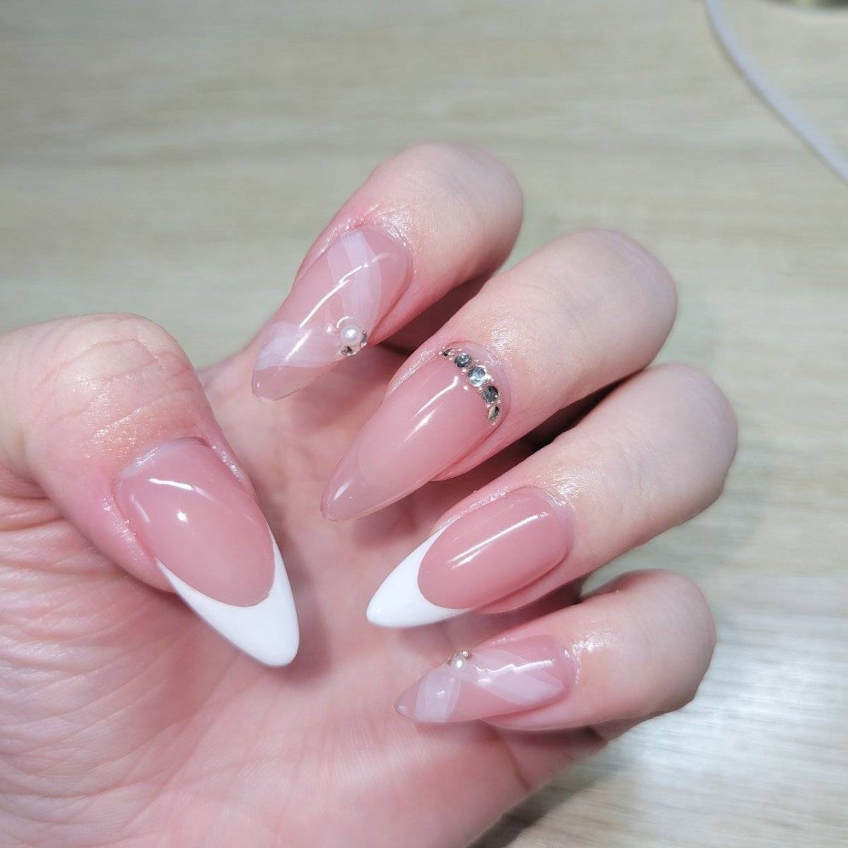 クリアピンクネイル