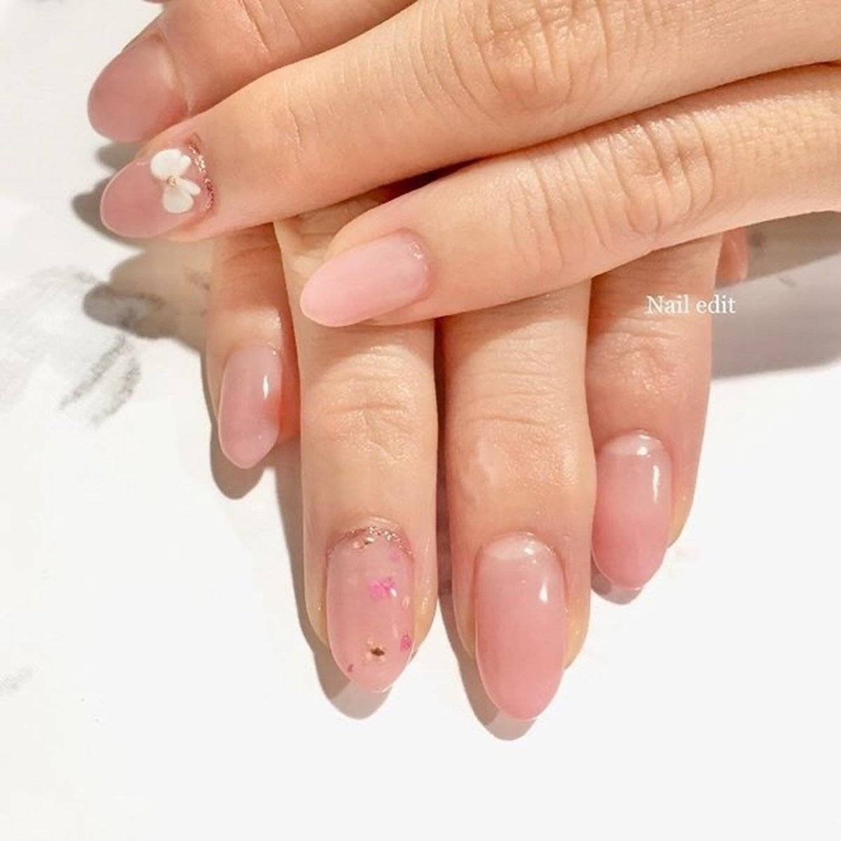 ピーチピンクネイル