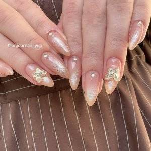 【2026年3月】春のあたたかさを演出。最新コーラルピンクネイル5選