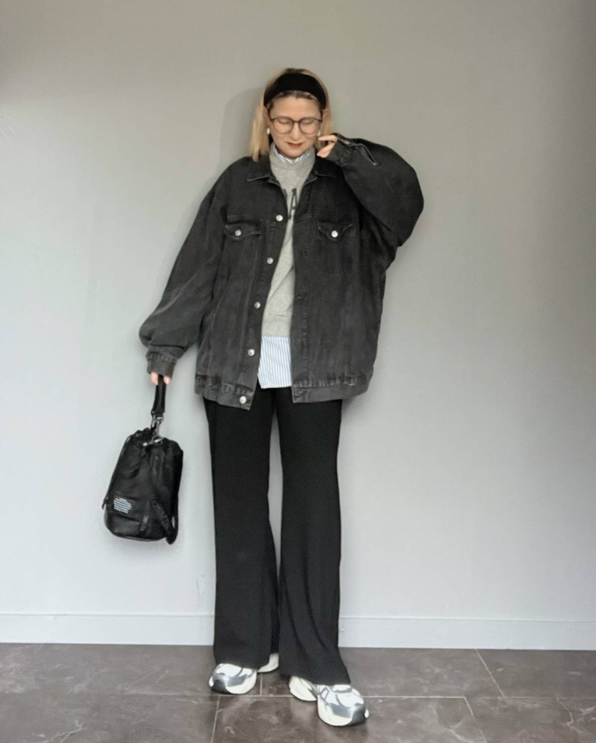 オーバーサイズのジャケットを羽織る！