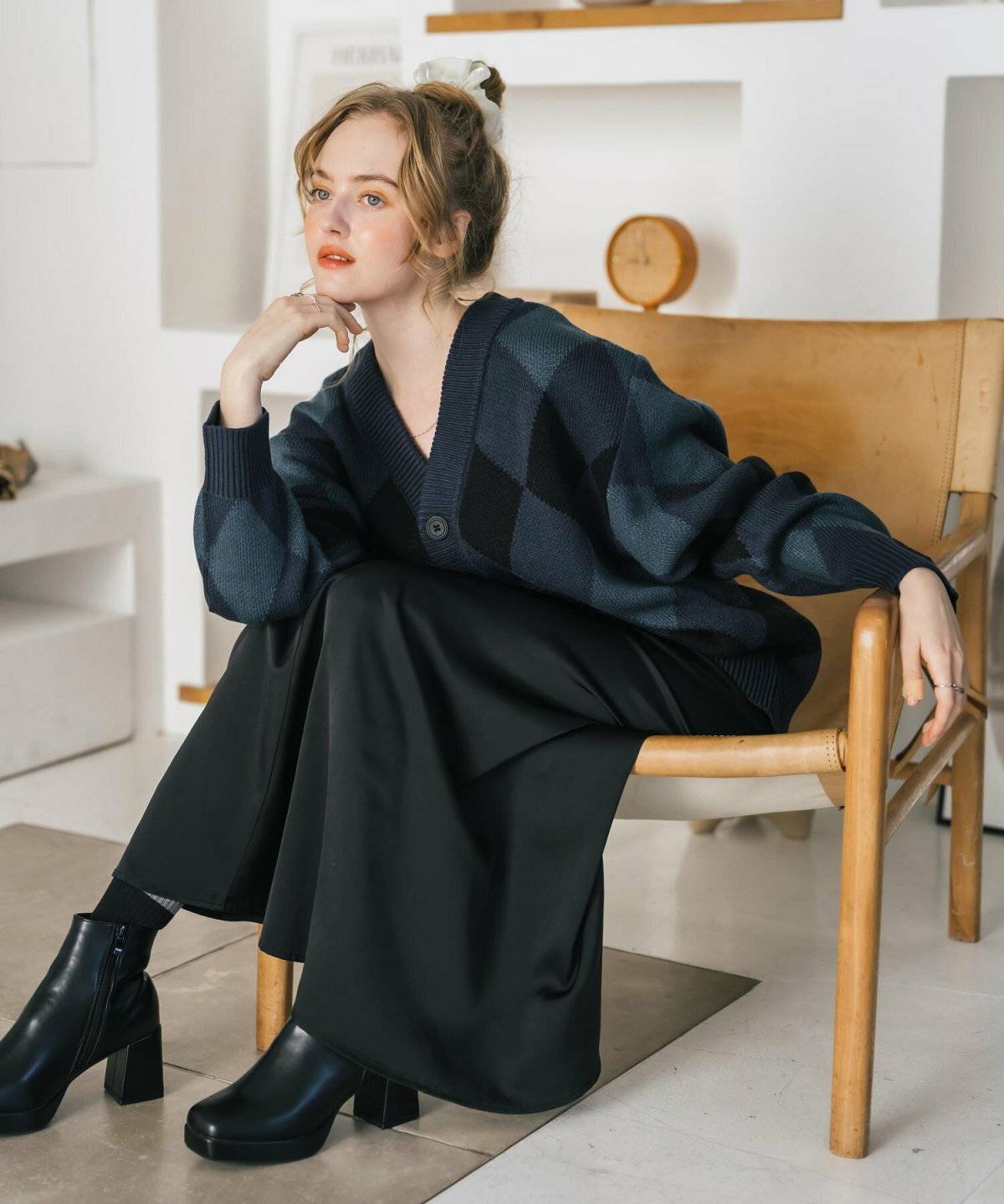 秋コーデの女性