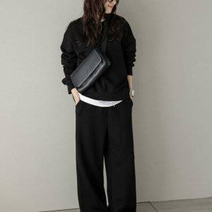 着こなしてこそいい女。低身長さんに似合う「オールブラックコーデ」