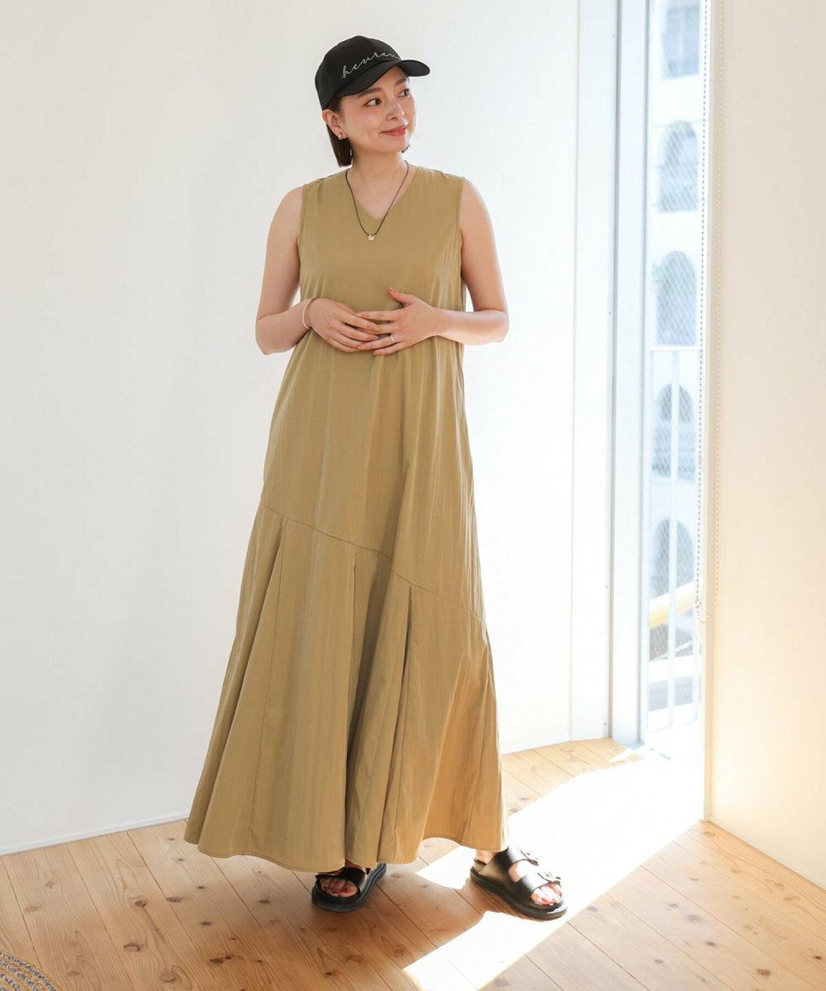 春コーデの女性