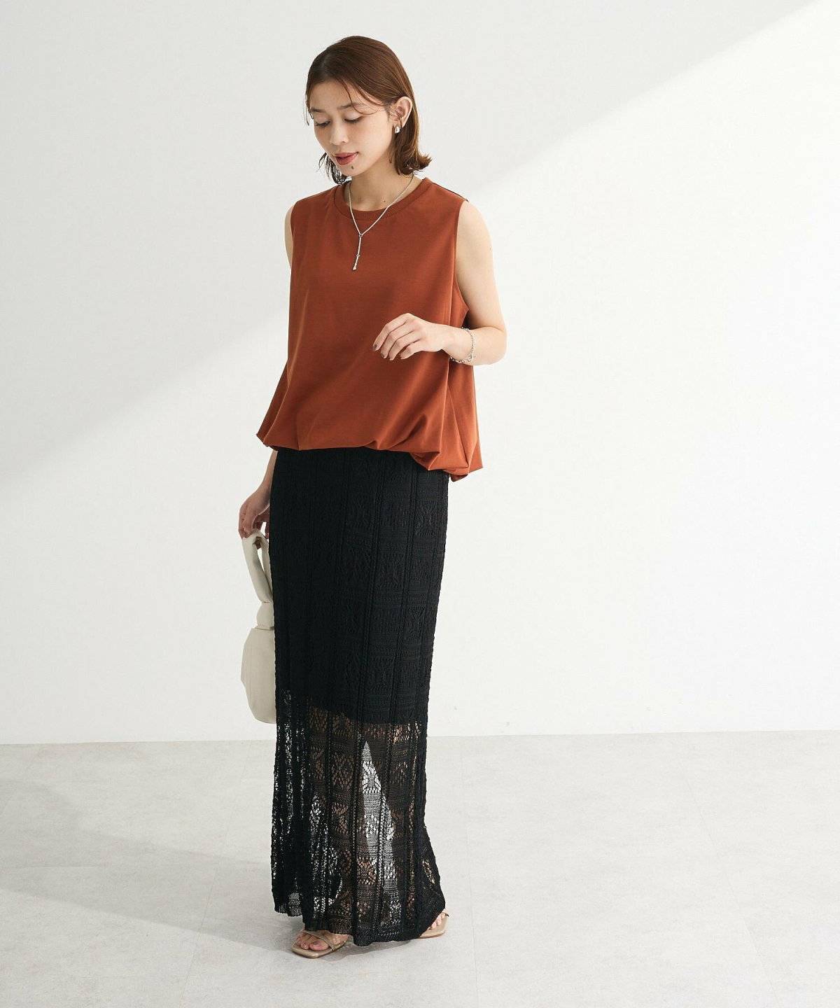 夏コーデの女性