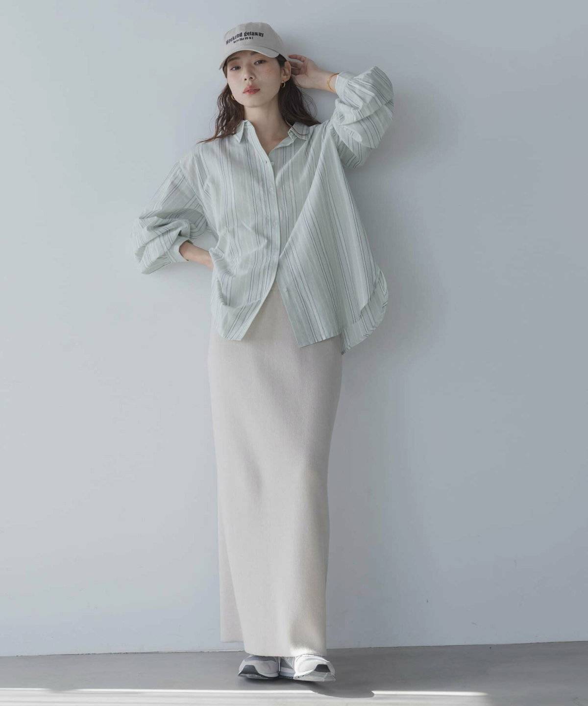 夏コーデの女性