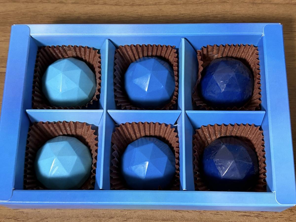 色鮮やかなボンボンショコラ♡