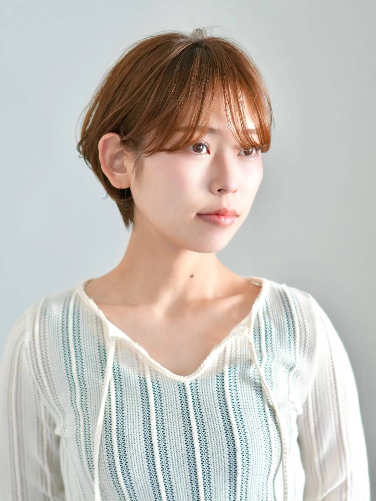 シンプル耳掛けショート