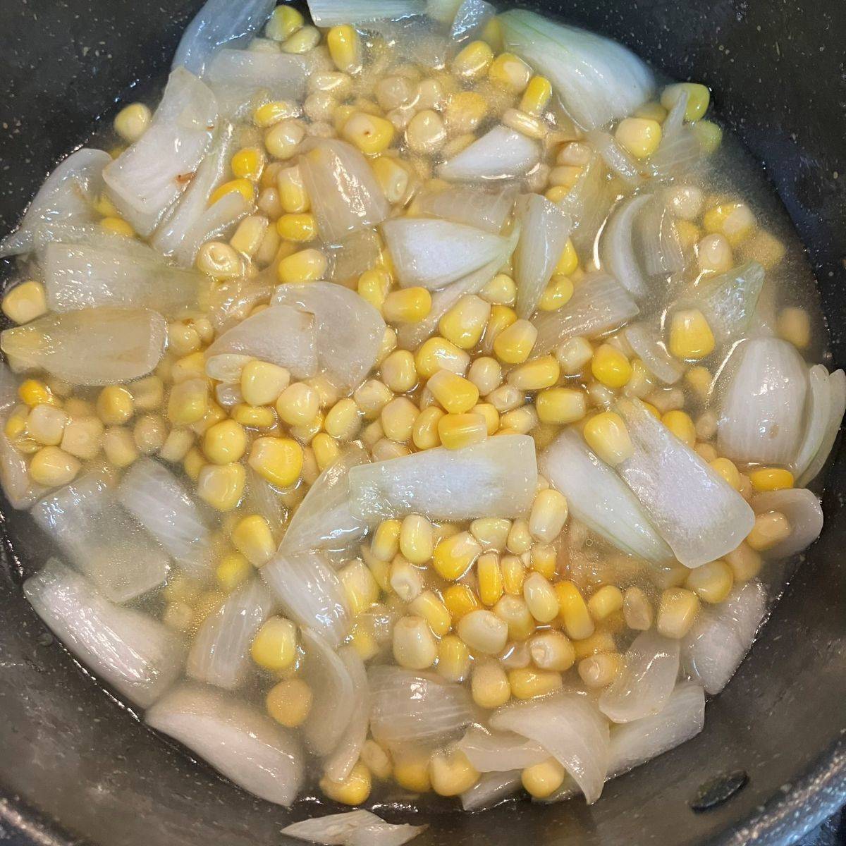 JAグループ公式の「玉ねぎコーン卵豆乳スープ」のレシピ