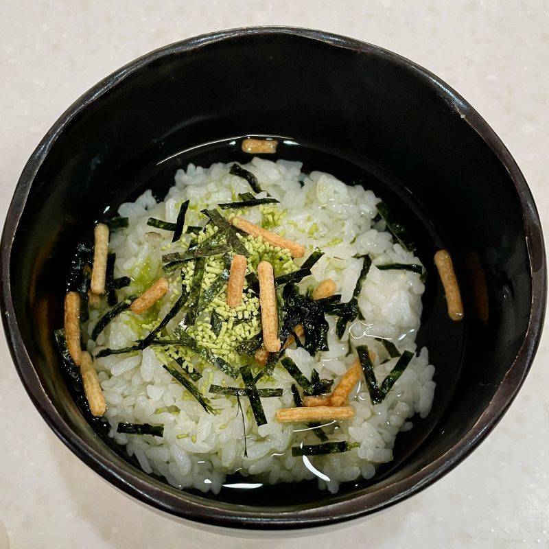 永谷園公式の「ほぐし焼鮭と枝豆のお茶づけ〜めざまし茶づけ〜」のレシピ