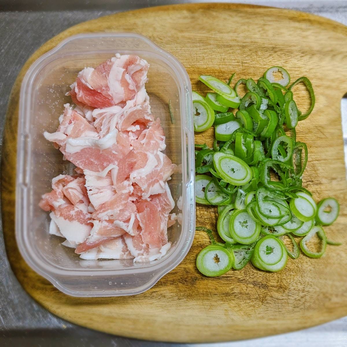 くらこん公式の「塩こんぶのねぎチヂミ」のレシピ