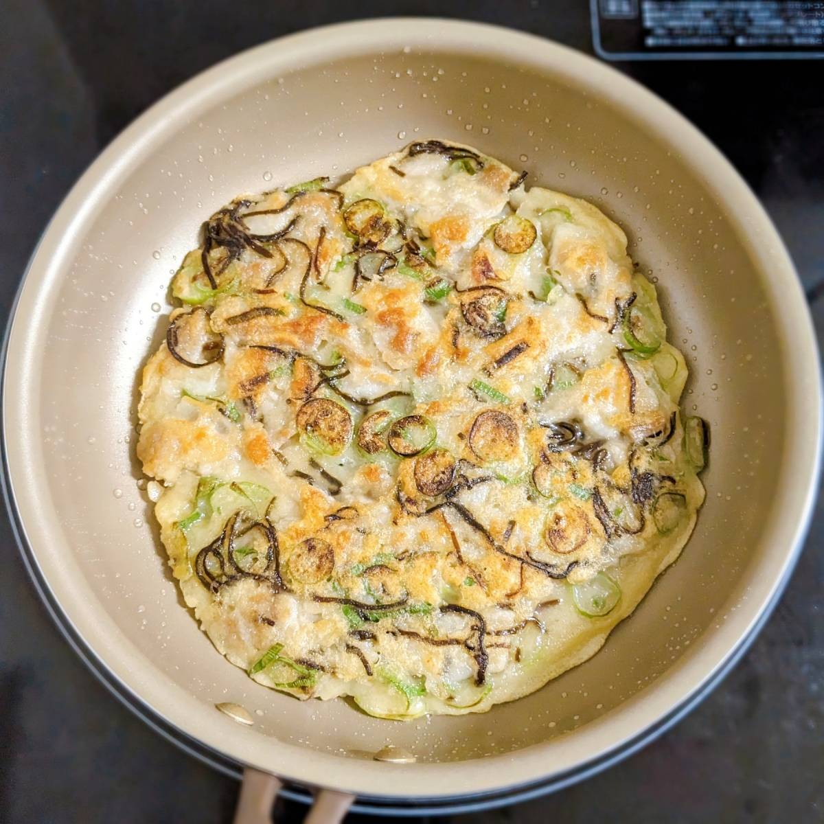 くらこん公式の「塩こんぶのねぎチヂミ」のレシピ