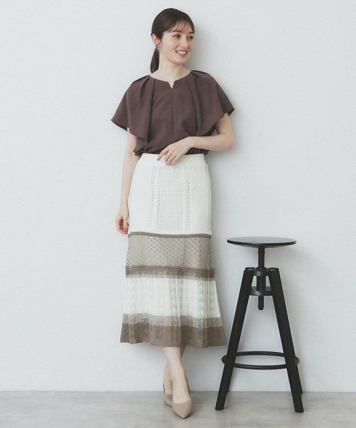 初夏コーデの女性