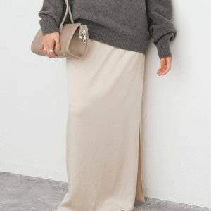 ツヤ感で色気アップ！男ウケ抜群の「サテンスカート」のコーデ5つ