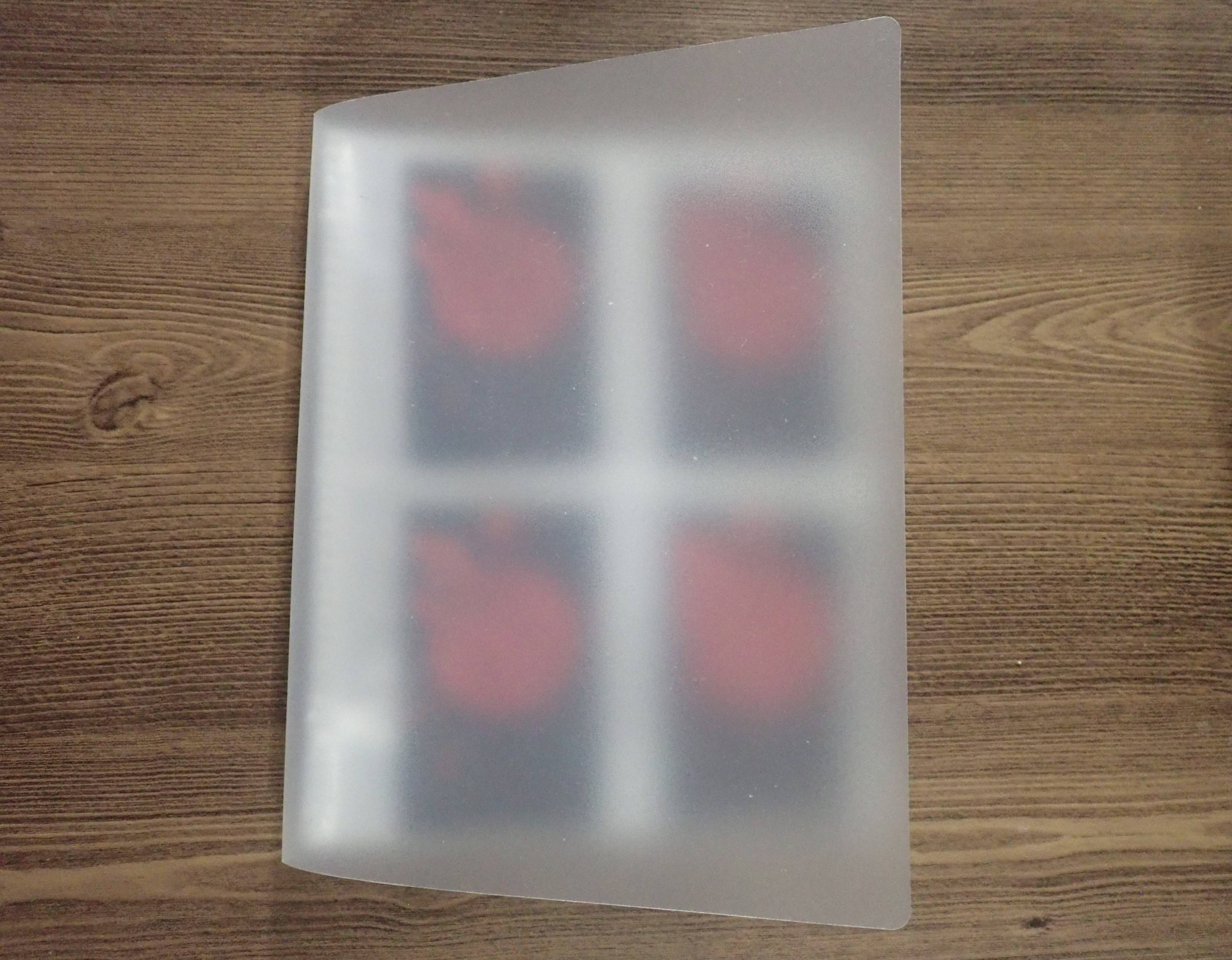 ダイソーのスリムファイル トレーディングカード用 2列 2段 72ポケット