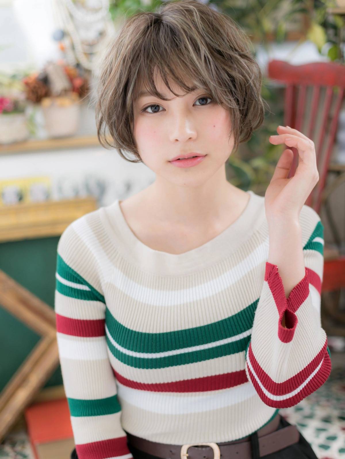 ナチュラルウェーブショート