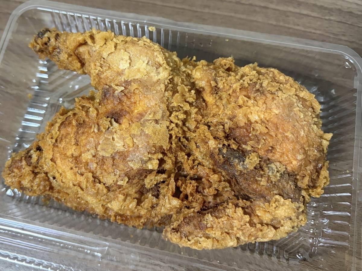 パックに収まり切れないほどのサイズ感！