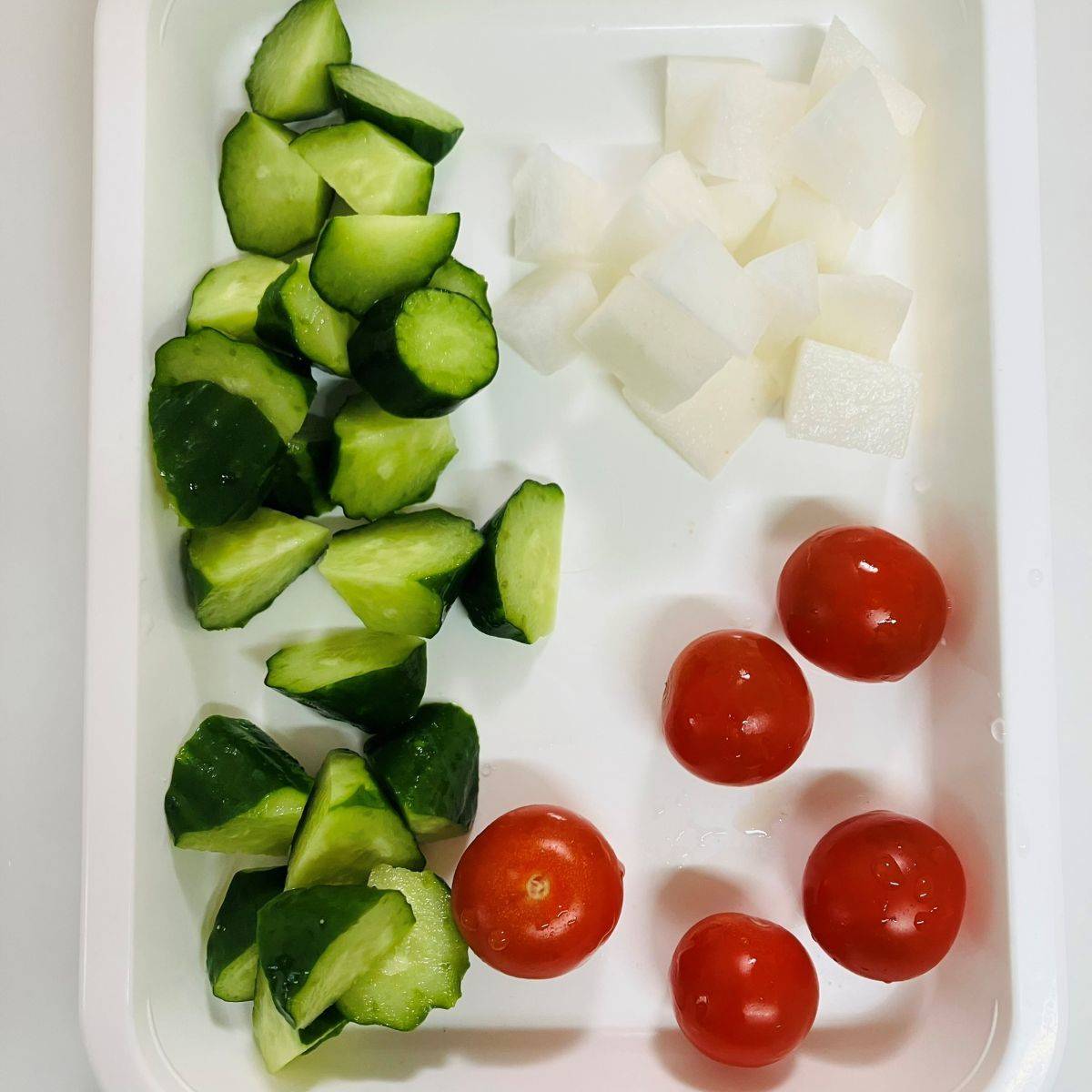 永谷園公式の「待つだけでトマトときゅうりの浅漬け」のレシピ