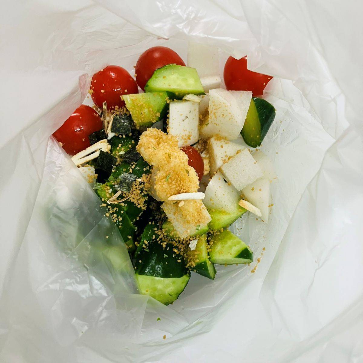 永谷園公式の「待つだけでトマトときゅうりの浅漬け」のレシピ