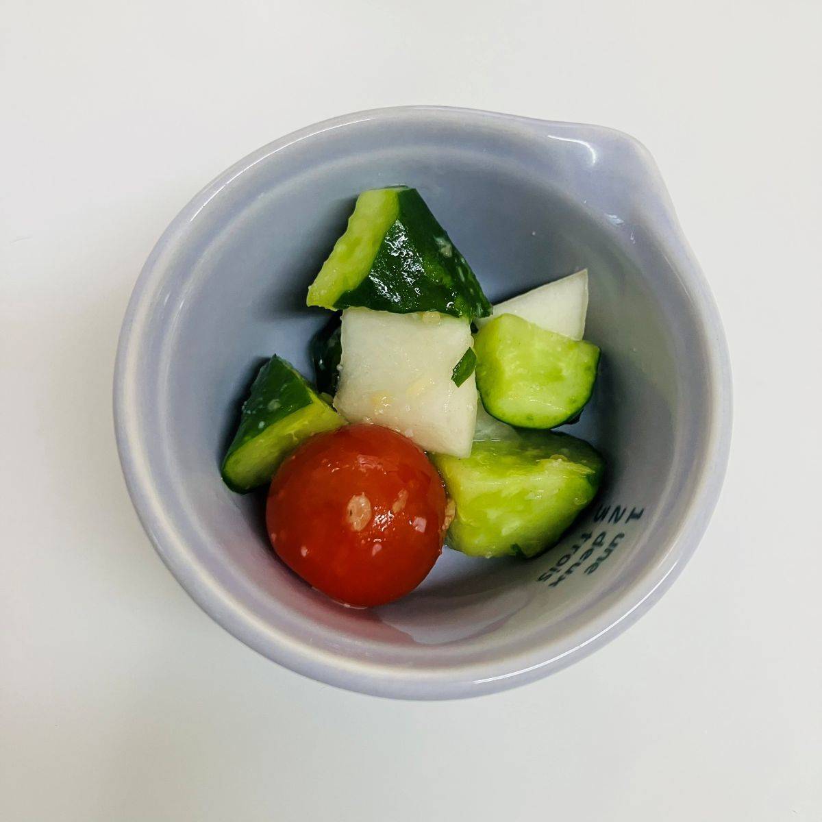 永谷園公式の「待つだけでトマトときゅうりの浅漬け」のレシピ