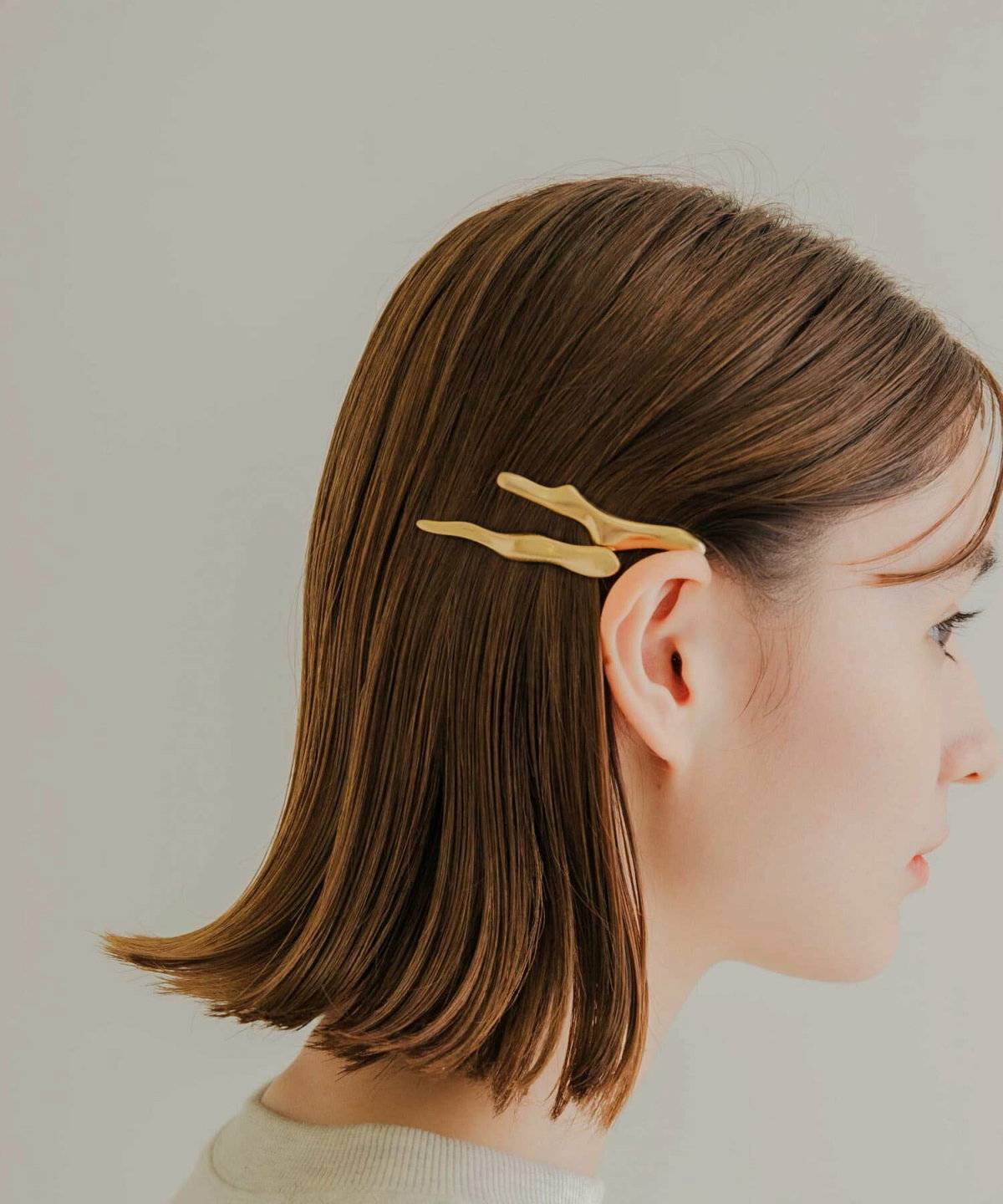 ボブヘアとバレッタ