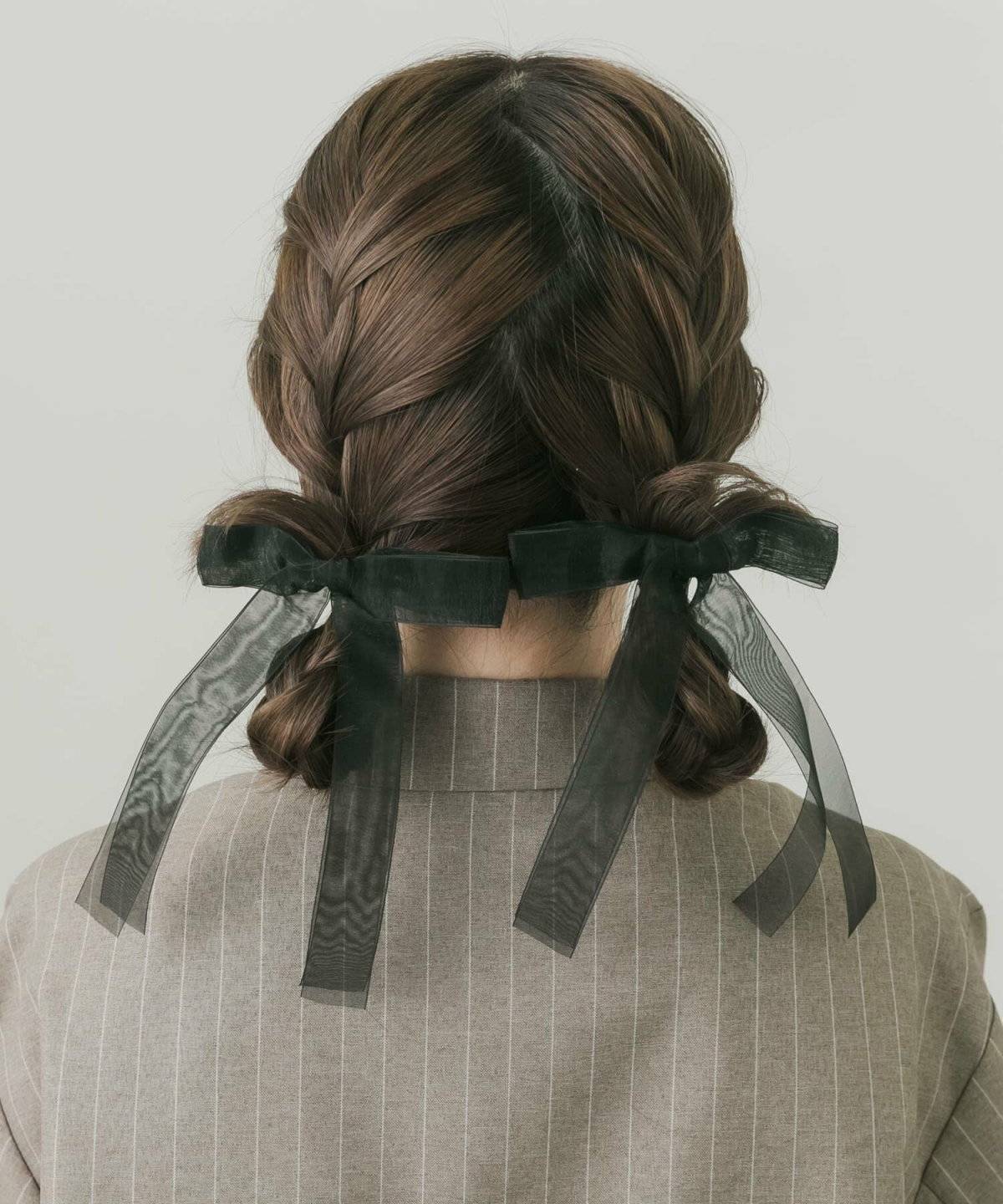 リボンバレッタを使ったヘアアレンジ