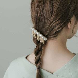 バレッタを使った簡単ヘアアレンジ!髪型問わずおしゃれなヘアアレンジが可能