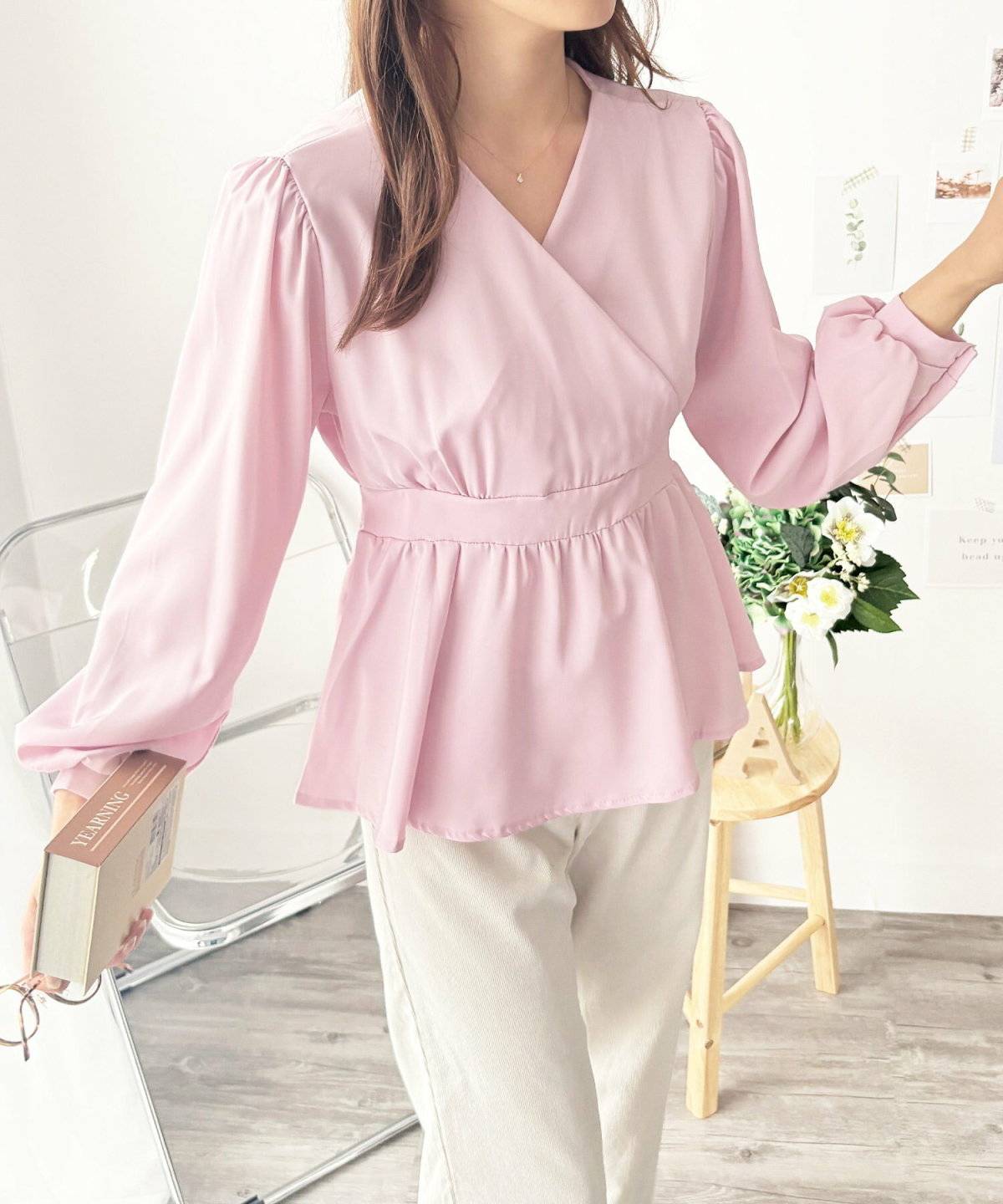 初夏コーデの女性