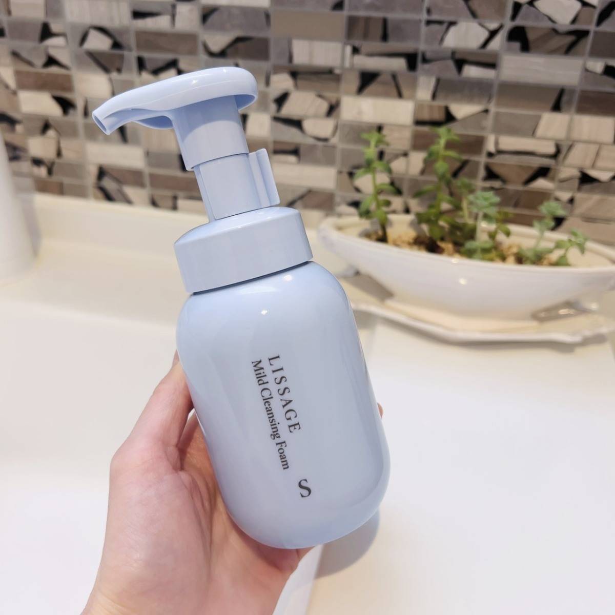 リサージ マイルドクレンジングフォーム(メイク落とし・洗顔料)