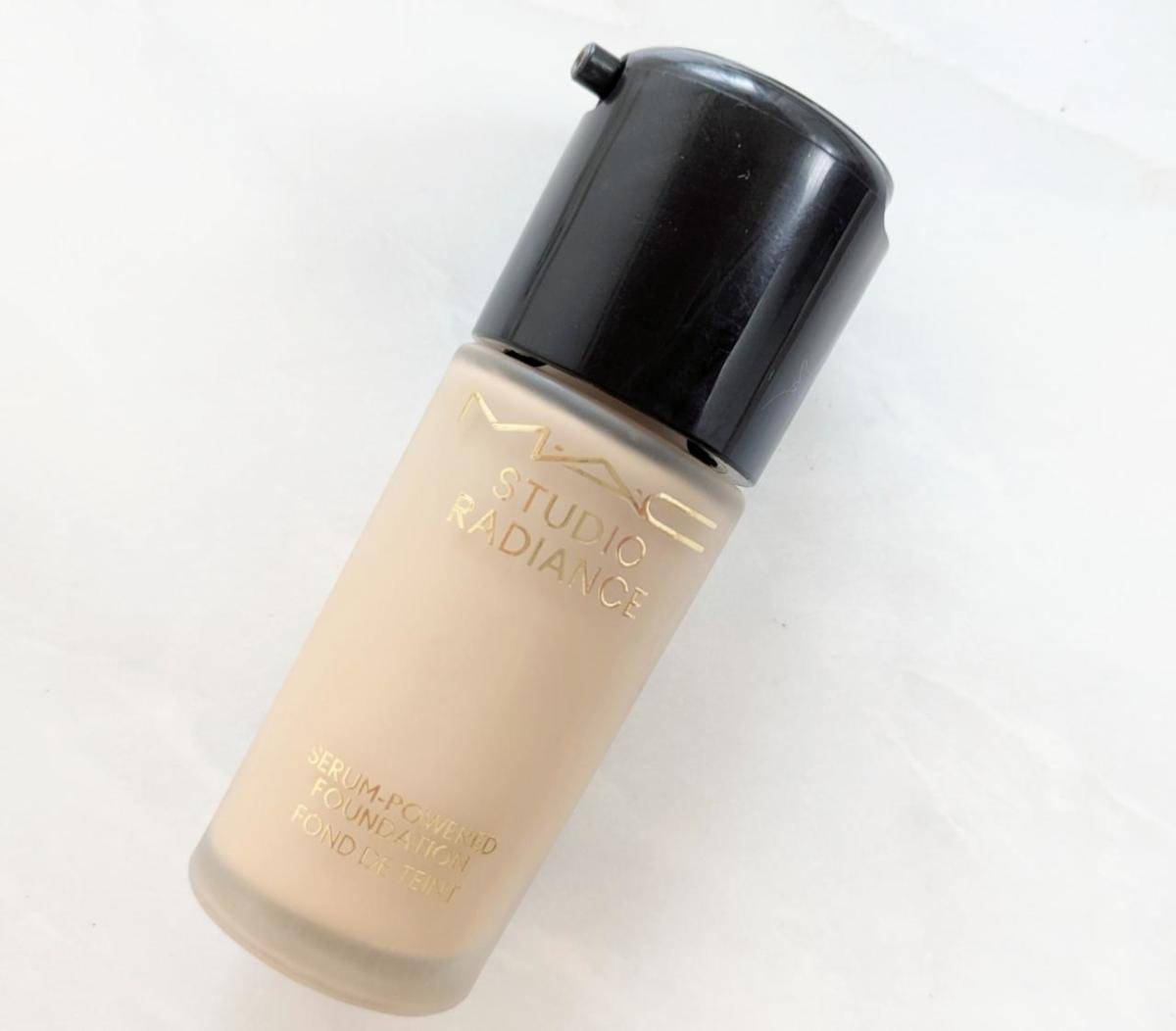 マックスタジオラディアンスセラムファンデーション