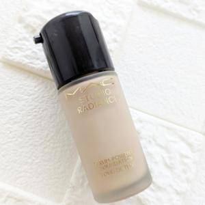 使うだけで美肌見えを叶える……。最高に崩れにくい「神ファンデ」