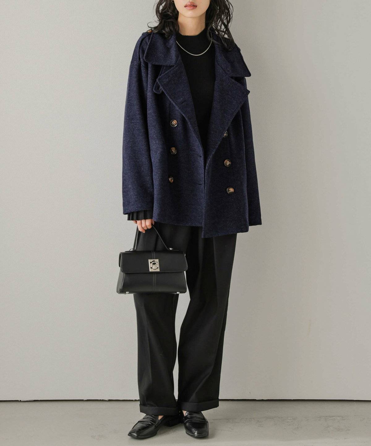 正統派コートで好感度抜群