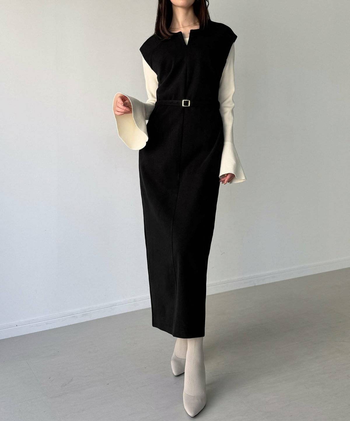 骨格ストレートさんに似合う服のアイテム【Iラインのシルエットのワンピース】