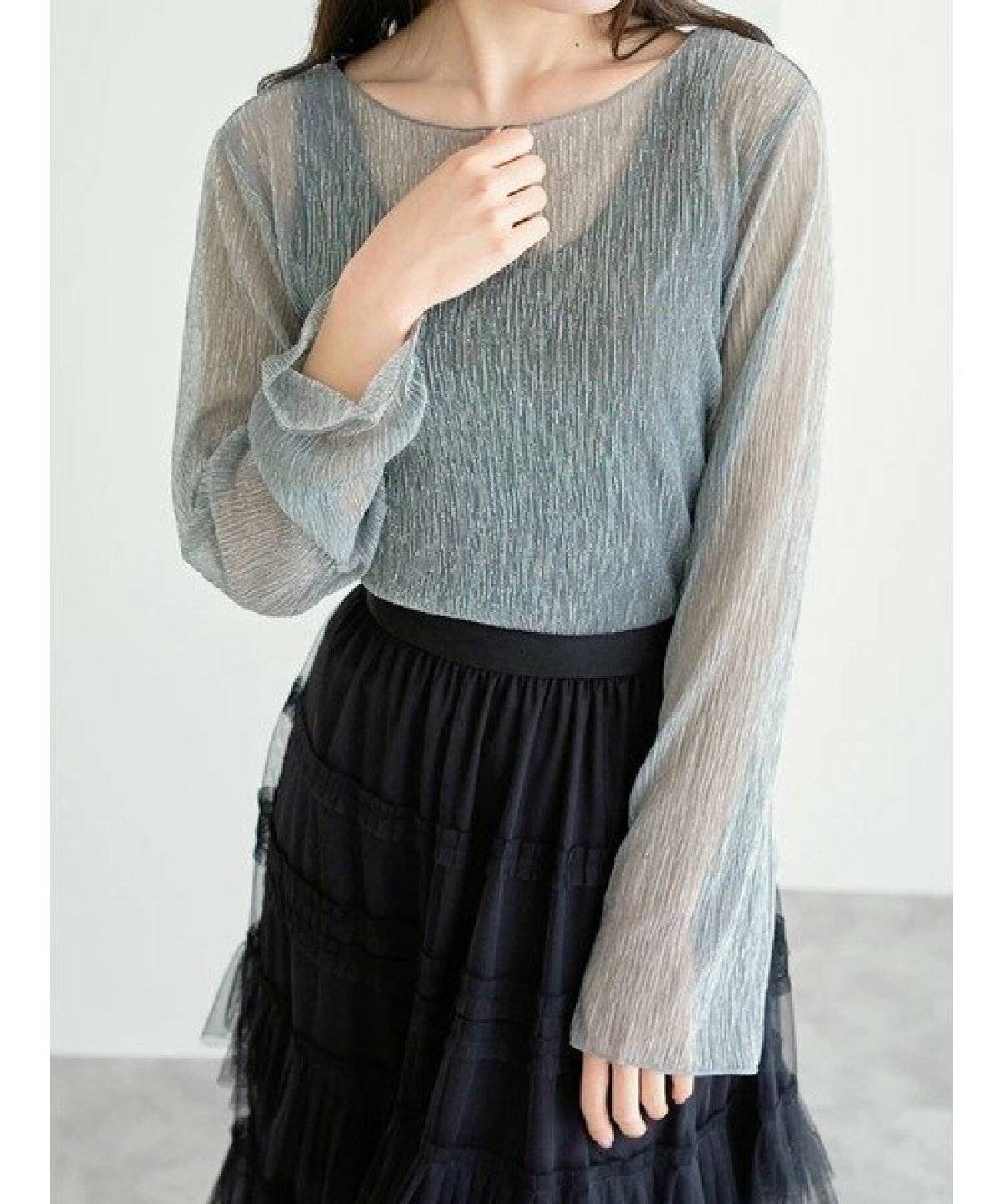 夏コーデの女性