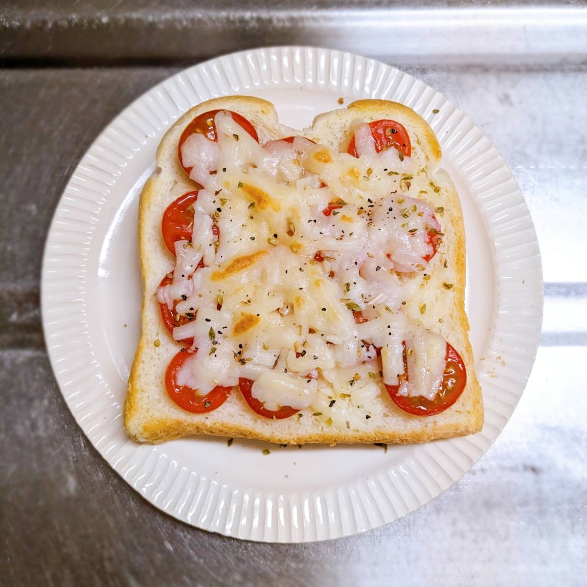 ヤマザキ公式の「トマトチーズトースト」のレシピ