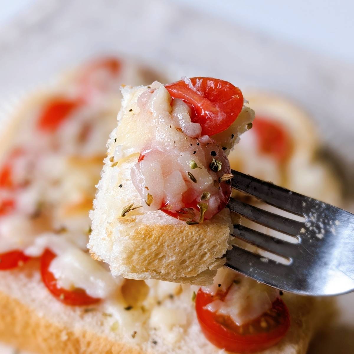 ヤマザキ公式の「トマトチーズトースト」のレシピ