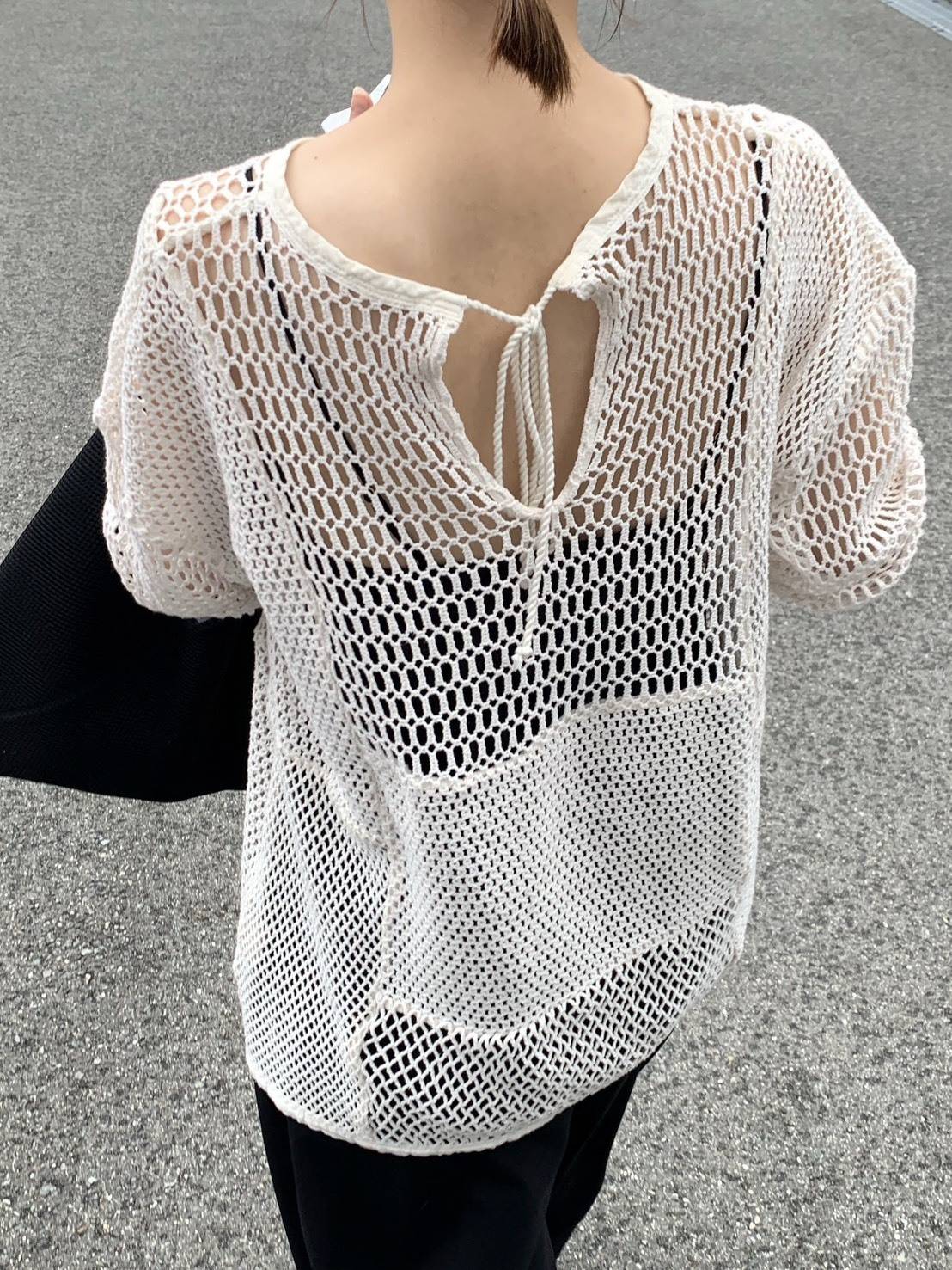 メッシュ透かし編みトップス