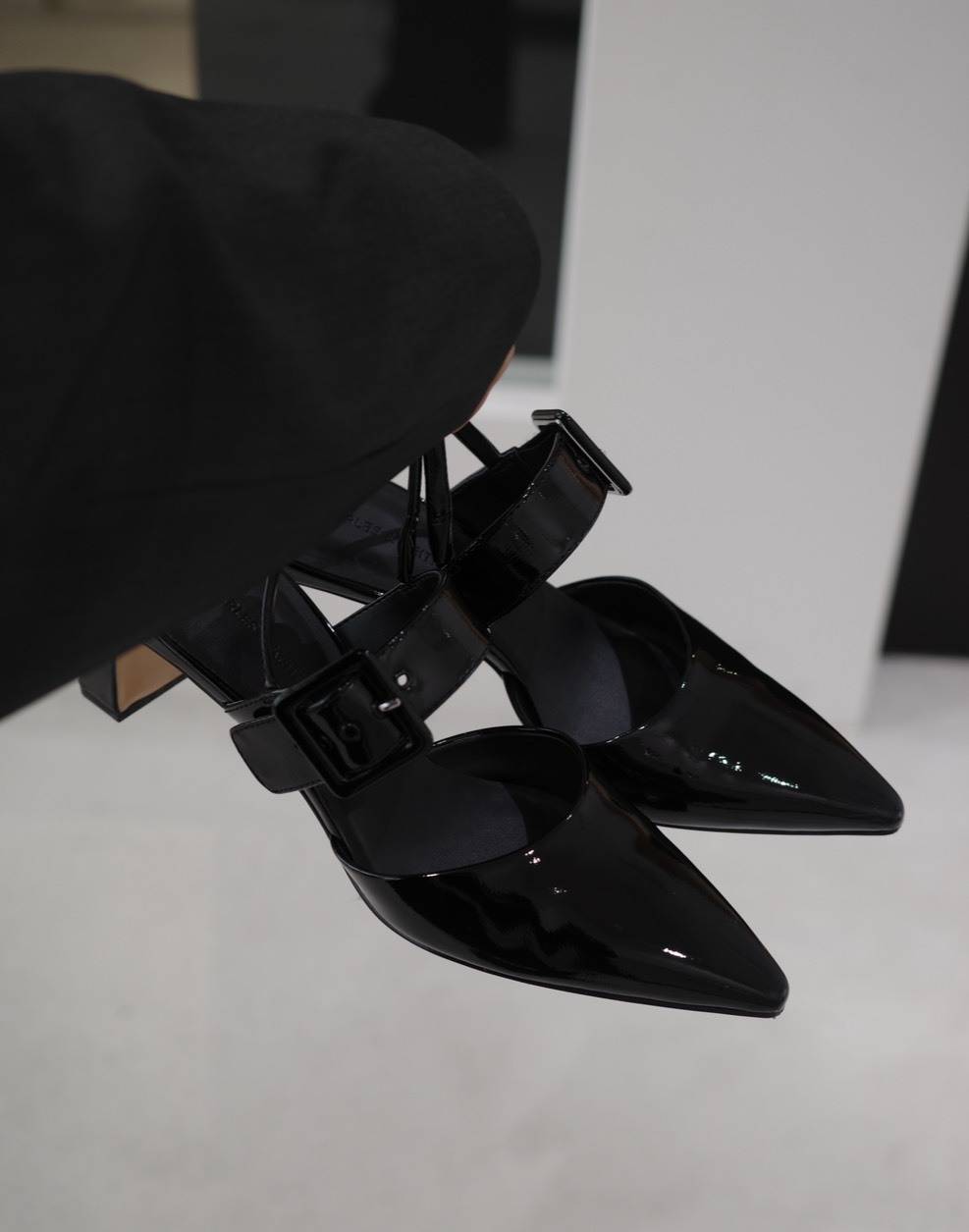 CHARLES & KEITHのヒールパンプス