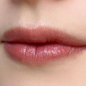 今っぽいメイクになるよ。ドラッグストアで買うべき「最強リップ」5選