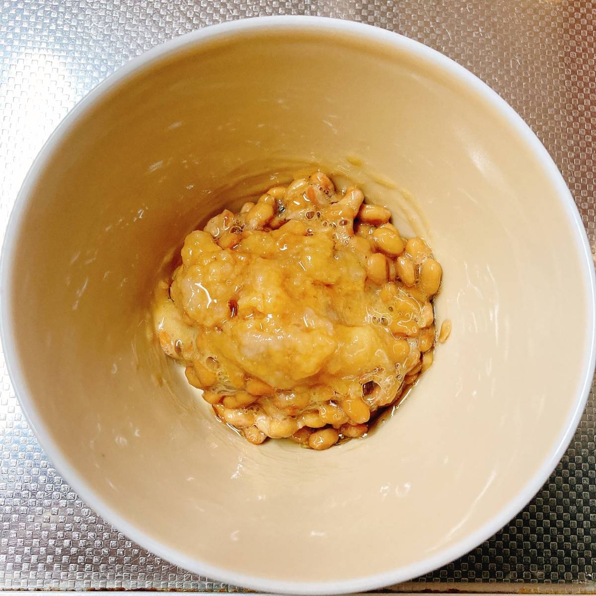 タカノフーズ公式の「納豆とスタミナにんにく味噌和え」のレシピ